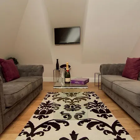 Harrogate Lifestyle Luxury Serviced Aparthotel 4*