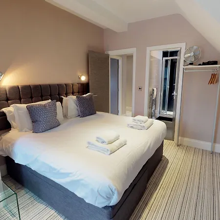 Harrogate Lifestyle Apartments Ltd *